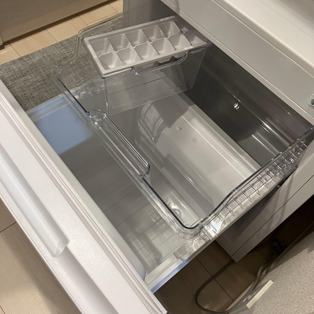 美品 シャープ 2ドア冷蔵庫 179L 2025年SJ-D18P-W 単身用