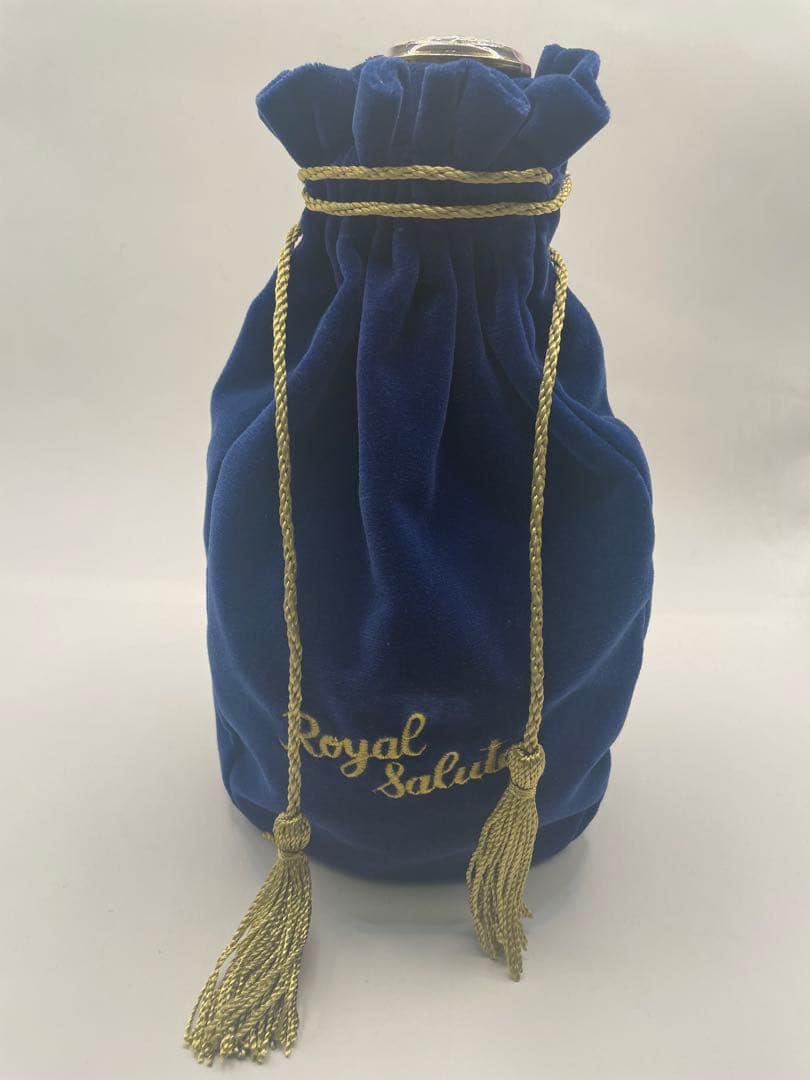 デ*ン様 M68 CHIVAS ロイヤルサルート21年 青陶器 箱袋 ANA 未