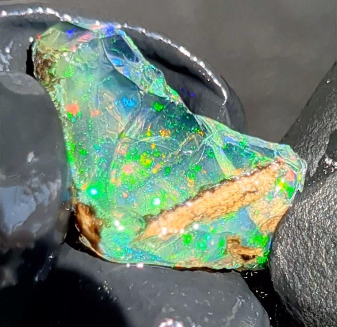 【10ct】エチオピア　オパール　原石　天然石　鉱物　標本　ブルー　ピンファイア