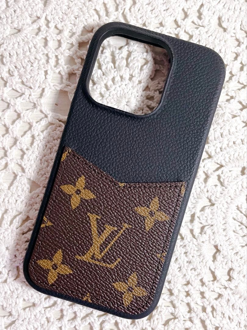 未使用級　Louis Vuitton モノグラム バンパー　iPhone15プロ