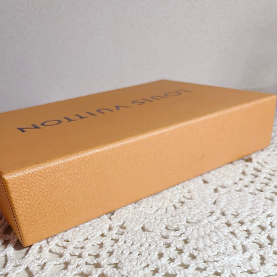 未使用級　Louis Vuitton モノグラム バンパー　iPhone15プロ