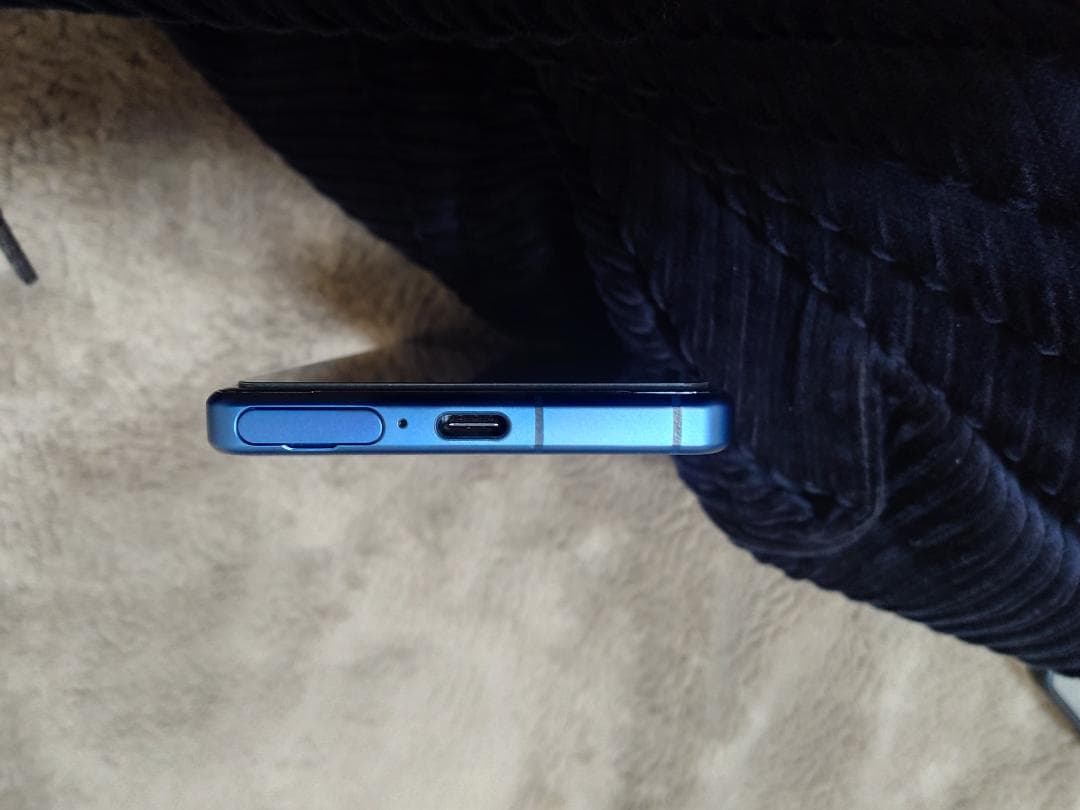 ま*き様 Xperia 5 IV SO-54C　ブルー