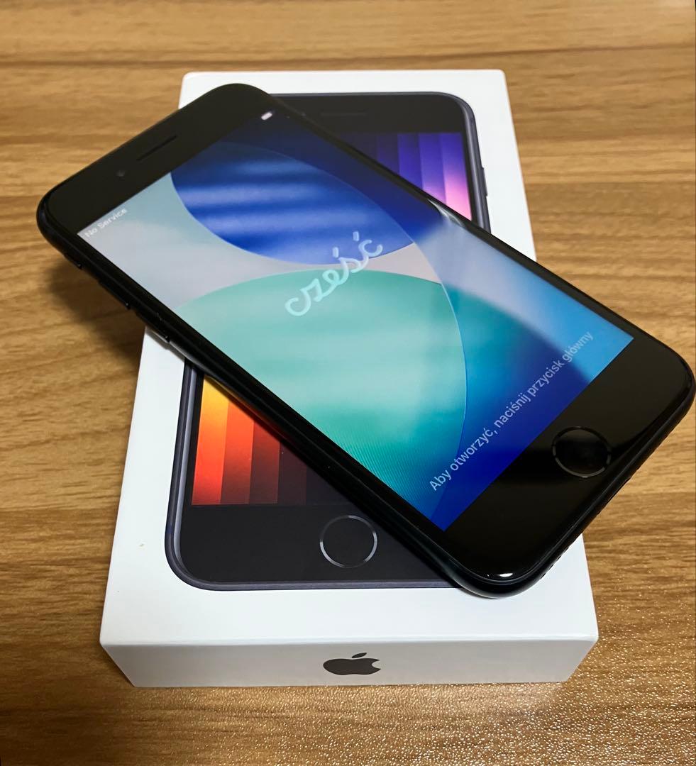 ほぼ未使用Apple 版iPhone SE第3世代 64GB保証ありBT100%