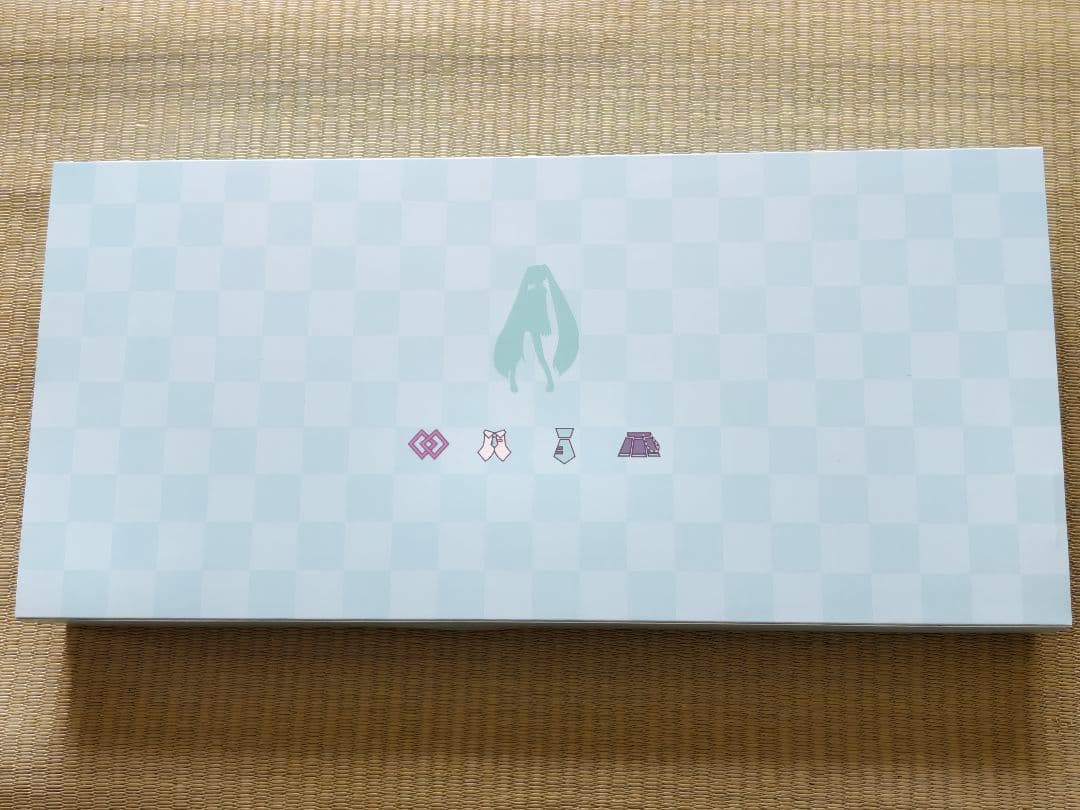 日本未発売 Akko 初音ミク コラボゲーミングキーボード マウスパッドセット