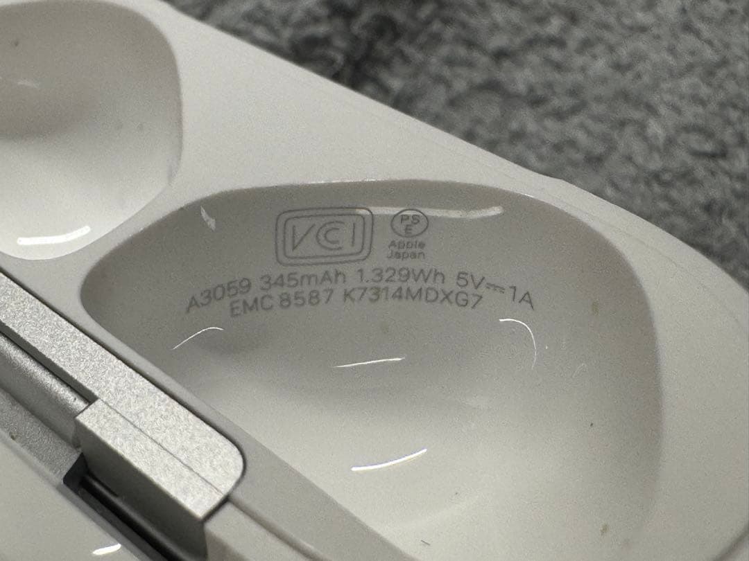 【訳あり】AirPods4 ANC搭載モデル MXP93J/A