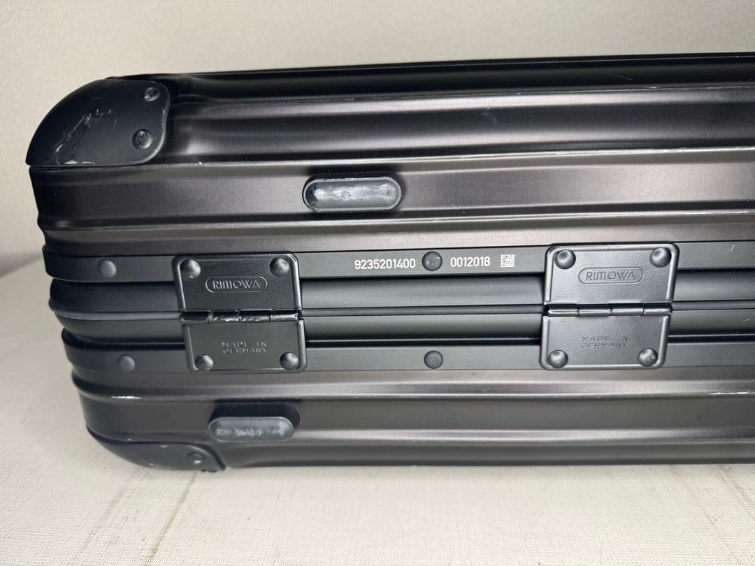 リモワ トパーズ ステルス 32L 4輪 キャリーケース TSAロック 正規品