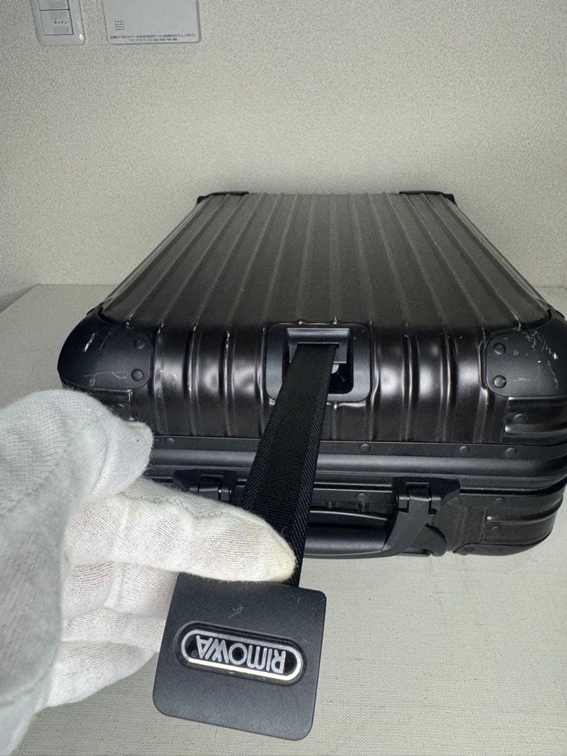 リモワ トパーズ ステルス 32L 4輪 キャリーケース TSAロック 正規品