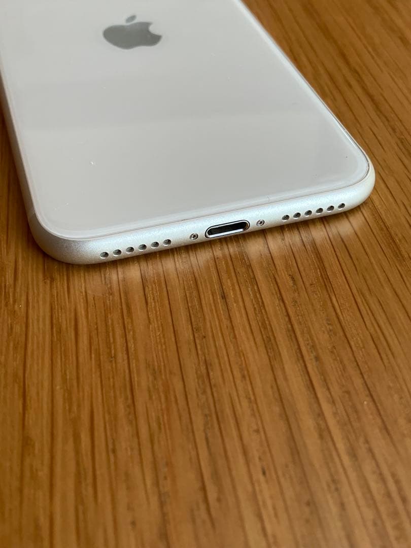 【iPhone SE3 】本体 64GB 86% 画面割れリセット済