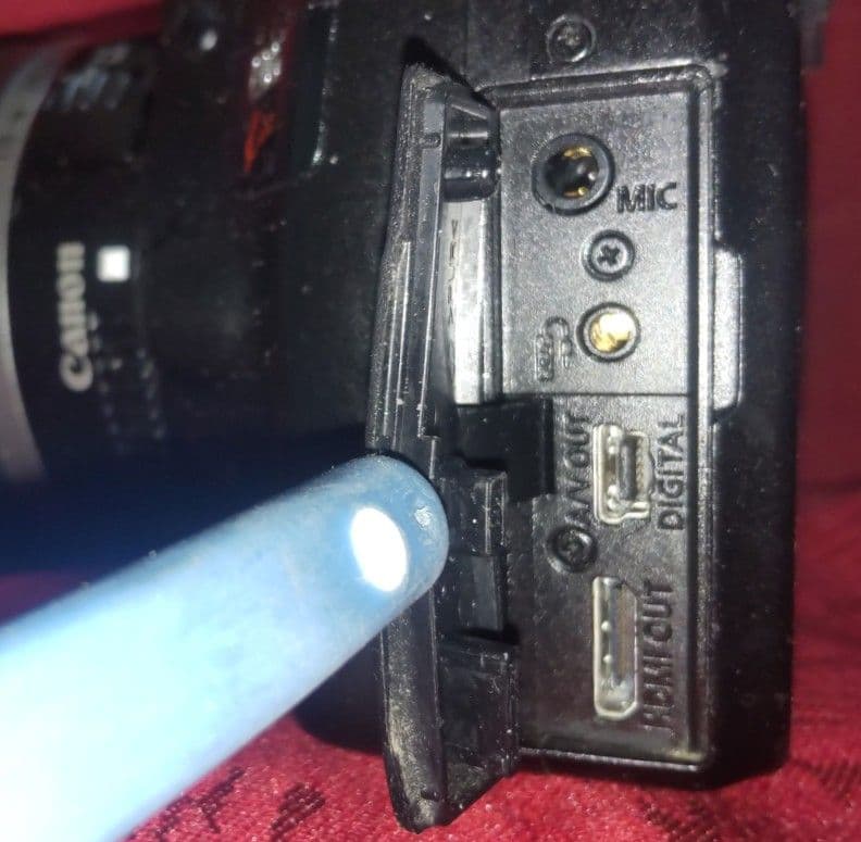 Canon EOS X4 デジタル一眼レフカメラ＋標準ズームレンズ＜動作確認済＞