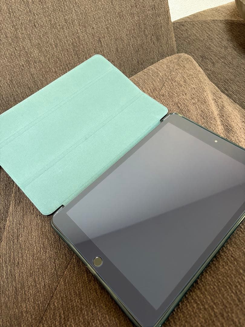 Apple iPad 8世代 128GBタブレット