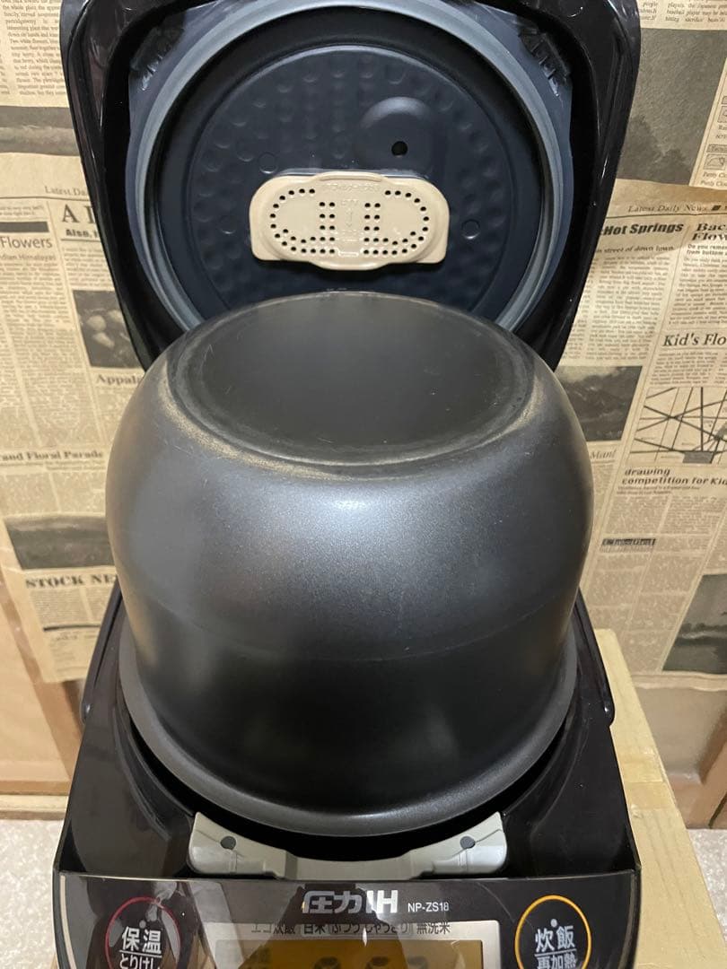 ZOJIRUSHI 圧力IH炊飯器 NP-VD18型10合 1升炊き 2019年