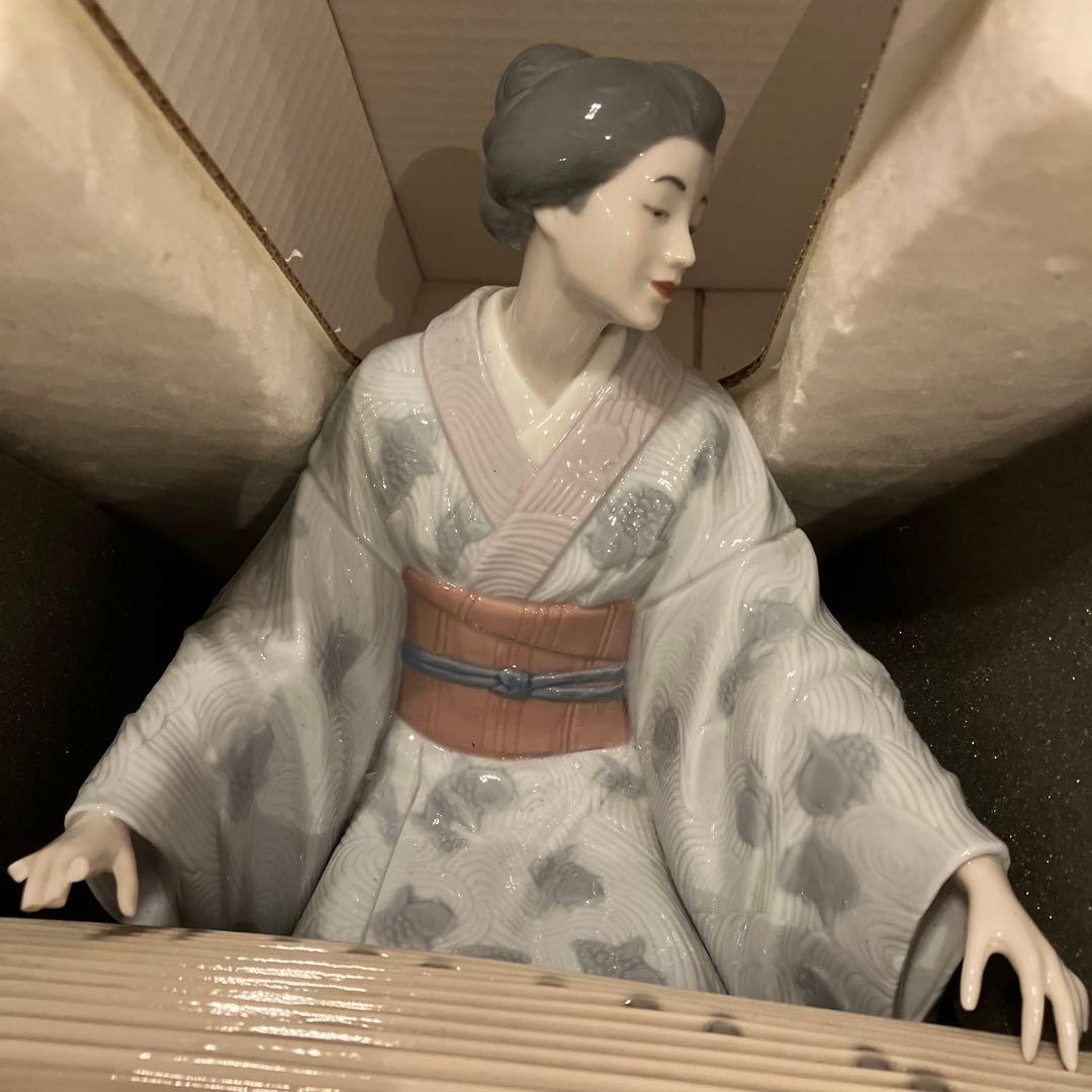リヤドロ　LLADRO 琴　プレイヤー　陶器　アンティーク　和装