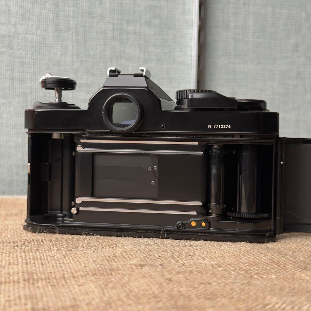 【キィートス整備品】外観美品　NIKON NEW FM2 +50mm f1.8