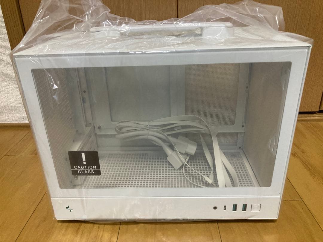DeepCool CH160 WH 開封未使用品と縦置きベース