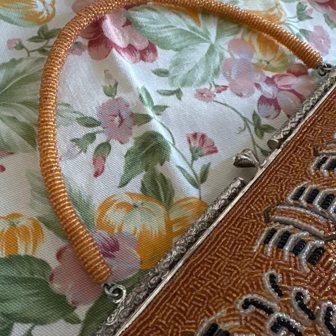 ハンドメイド　ビーズ手提げカバン　内ポケット３個有り　ご近所さんの作品です。