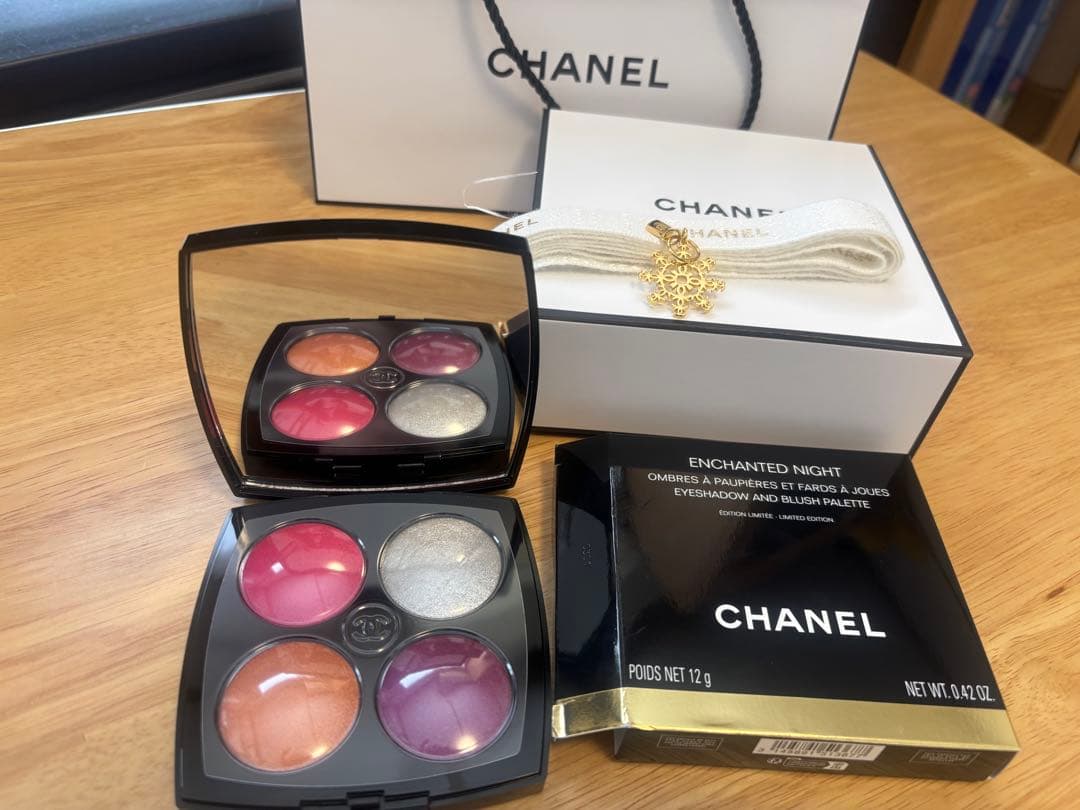 CHANEL ENCHANTED NIGHT アイシャドウパレット