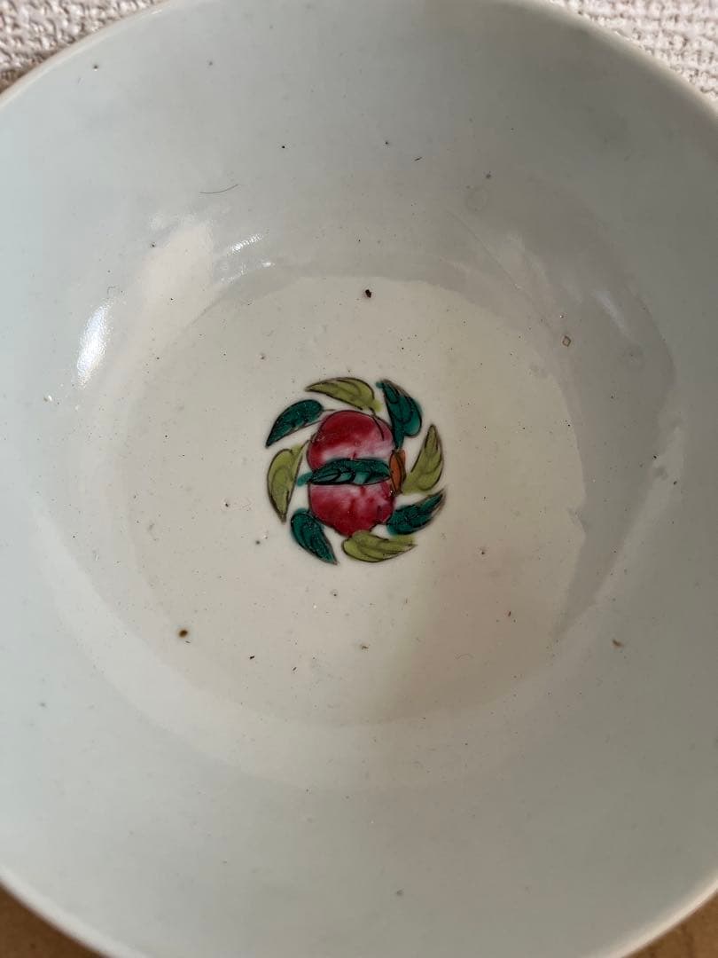 中国古玩 清時代　色絵花文茶碗　高台内に印銘「龍和興祥」時代物