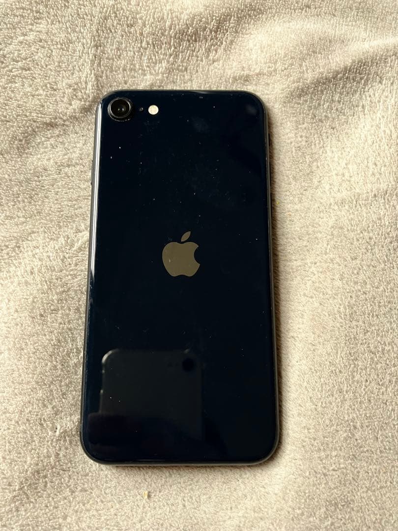 バッテリー100% iPhoneSE第三世代256GB レッド　SIMフリー