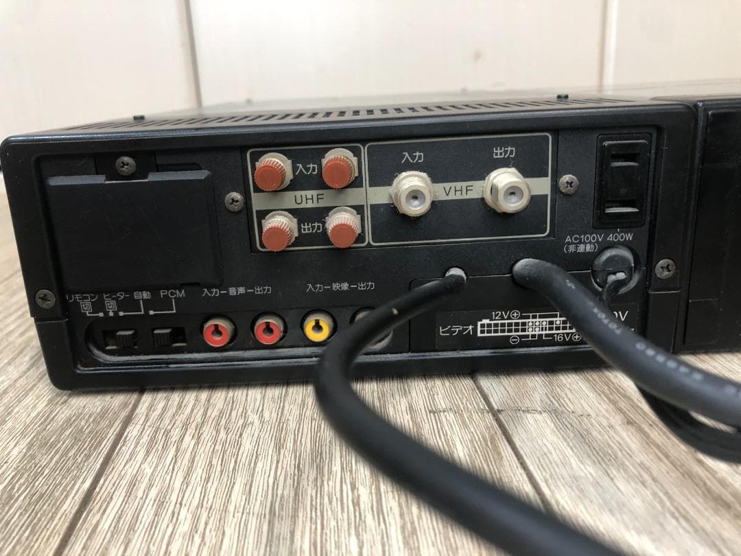 TOSHIBA 東芝 ベータビデオβ レコーダー V-B5 チューナーTT-B5