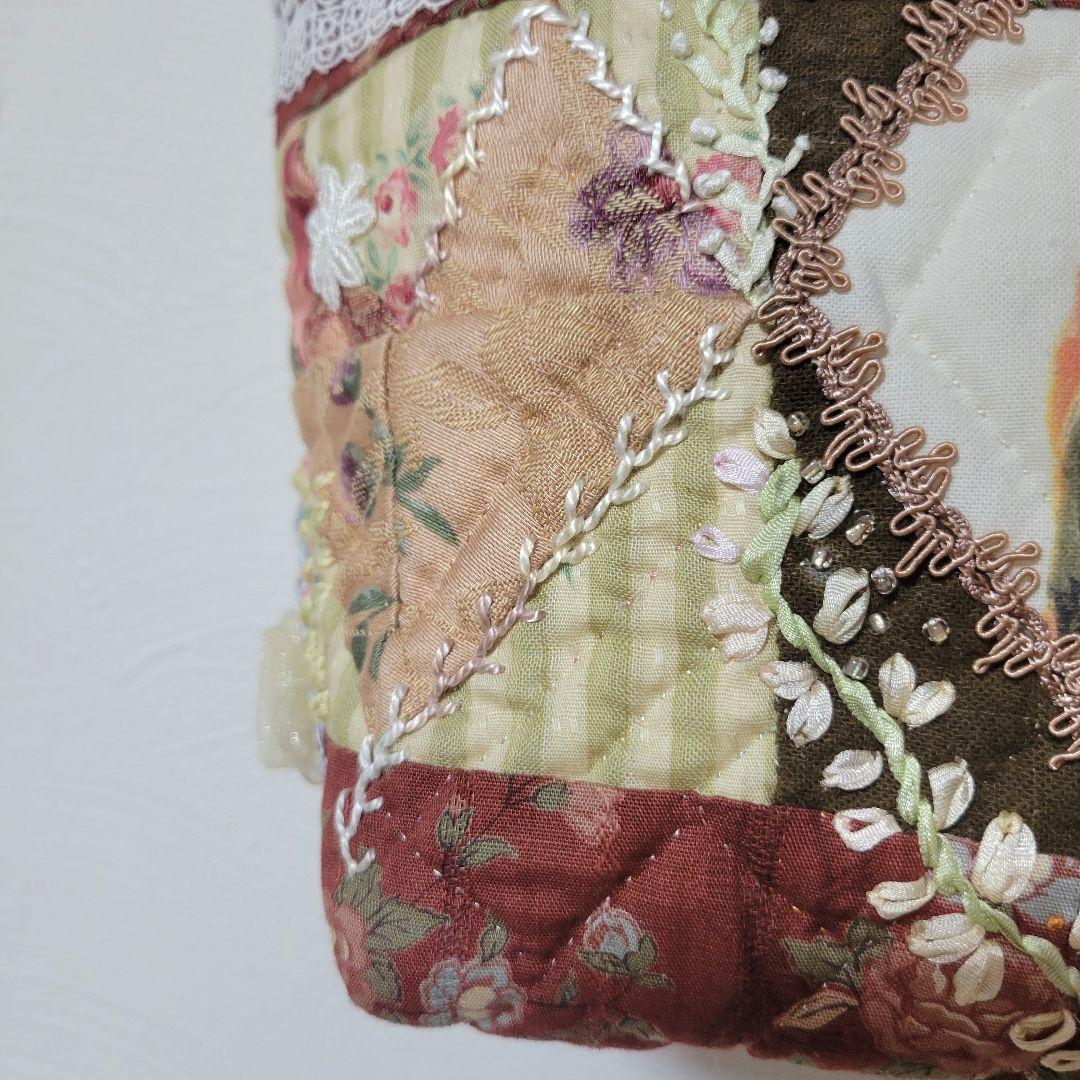 ビクトリアンな感じのバック　パッチワーク　刺繍バック
