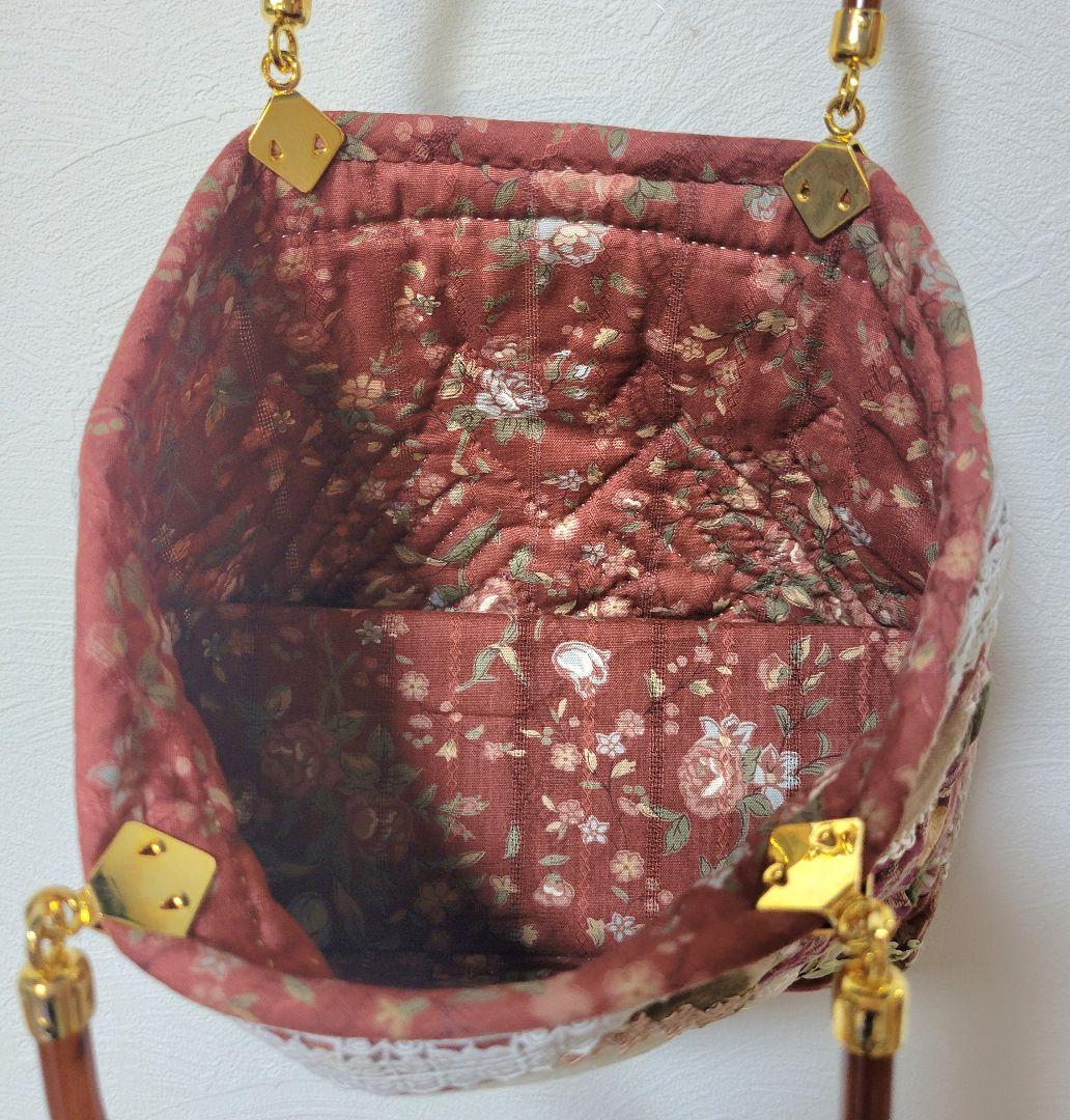 ビクトリアンな感じのバック　パッチワーク　刺繍バック