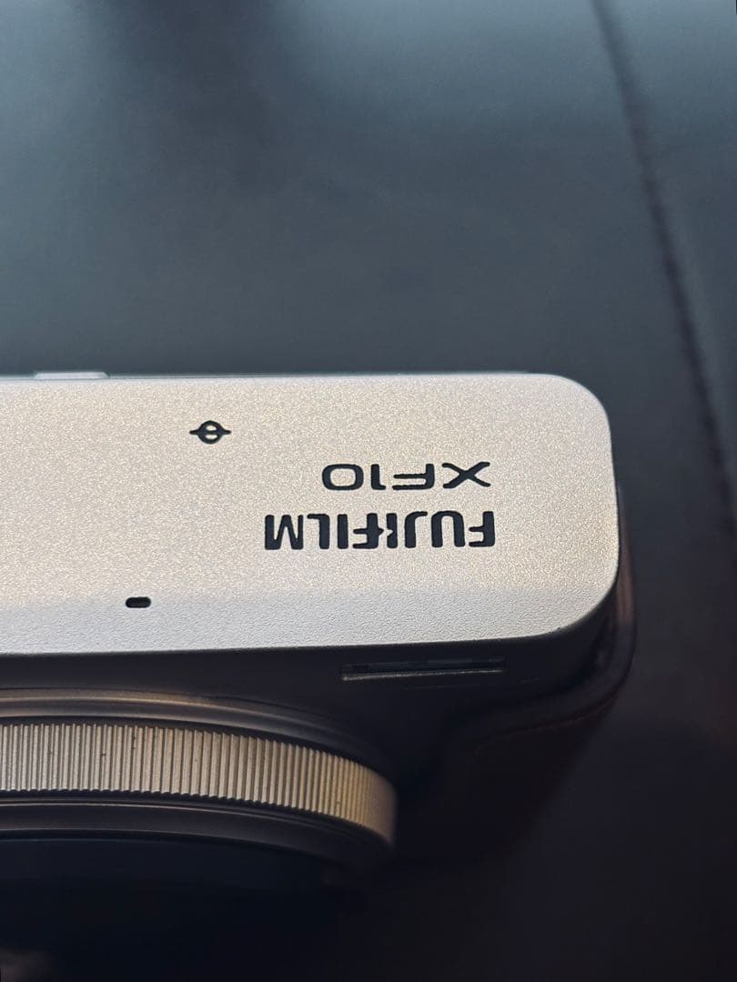 FUJIFILM XF10 シャンパンゴールド デジカメ 箱あり