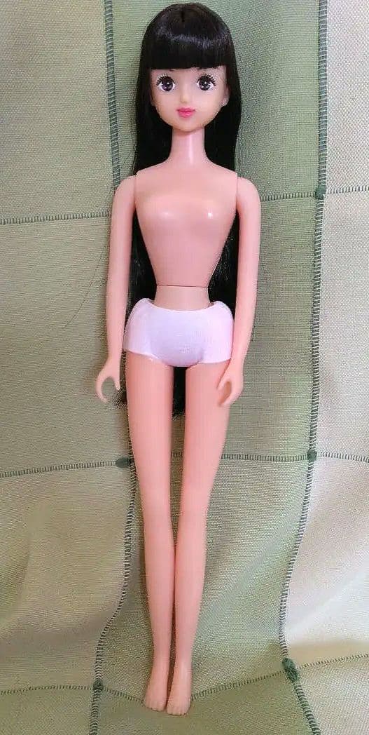 ♥箱無し新品♥ジェニーフレンドかおりちゃん黒髪に近いストレートロング