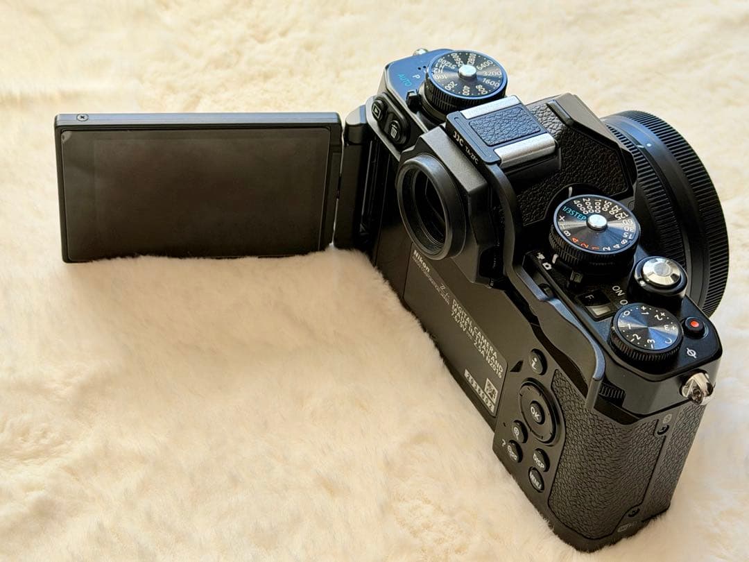 美品　Nikon zfc + 3本レンズ　＋　付属多数
