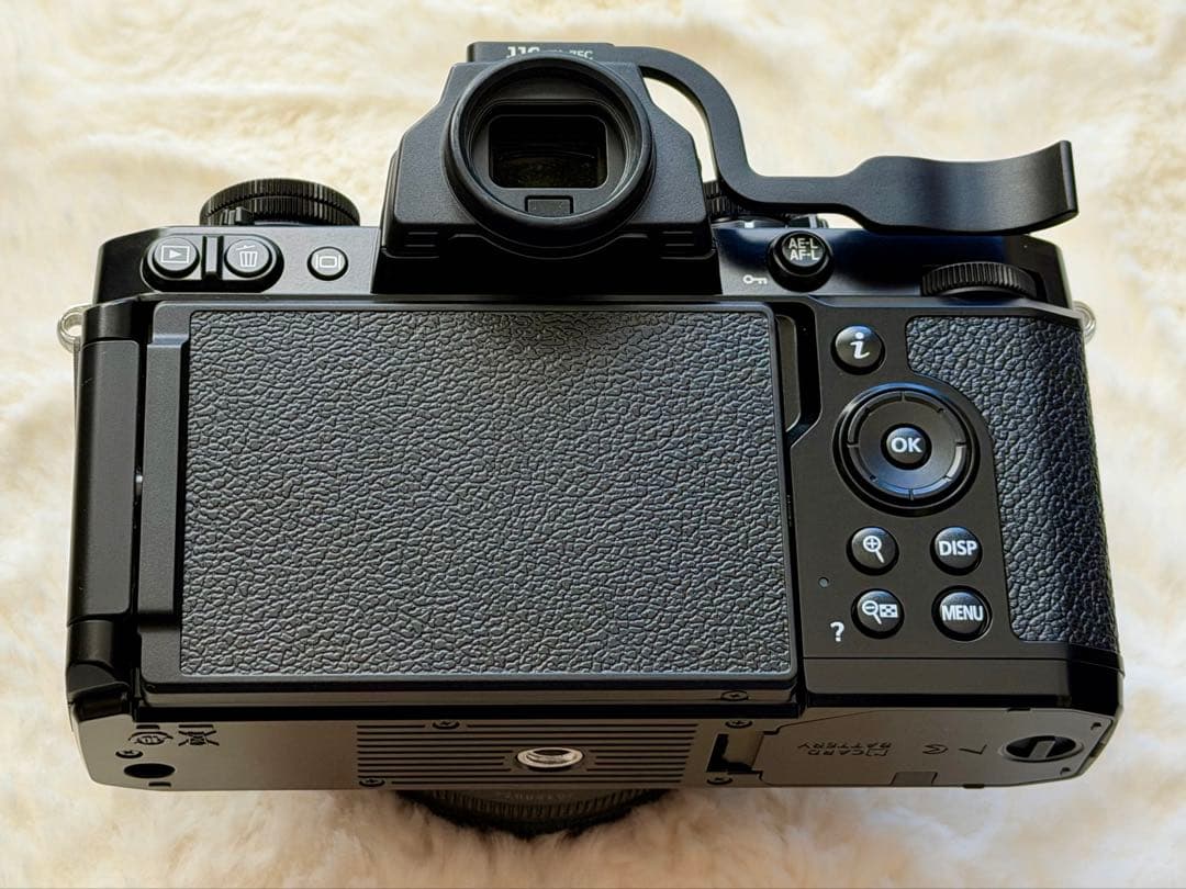 美品　Nikon zfc + 3本レンズ　＋　付属多数