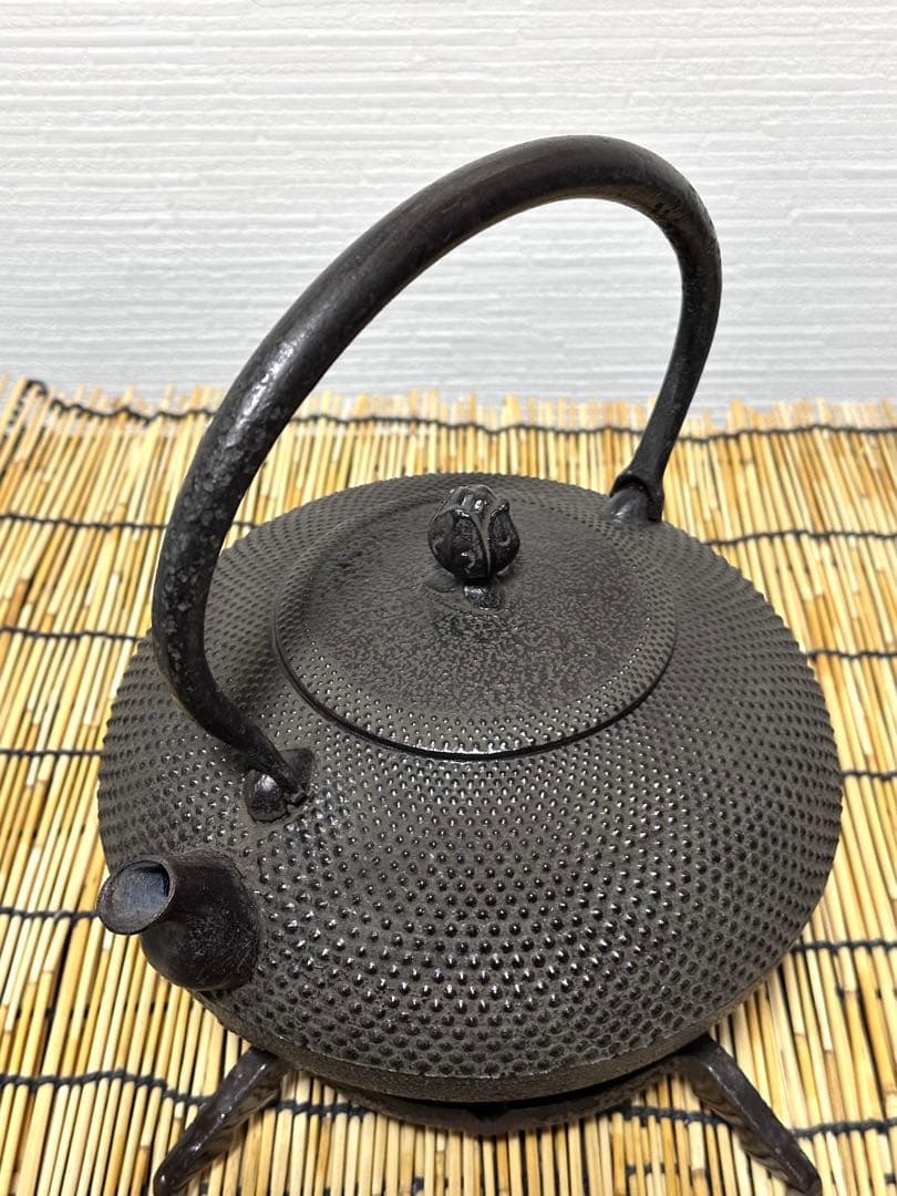 未使用品、付属品付　南部金狐堂　１５型算玉形　南部鉄瓶　南部鉄器　鉄瓶