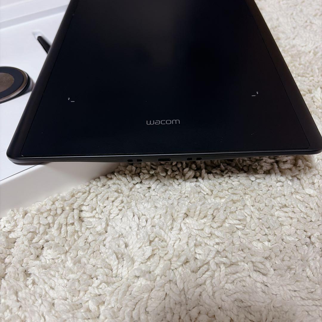 ワコム Intuos Pro PTH660K0 ペンタブレット Mサイズ 本体