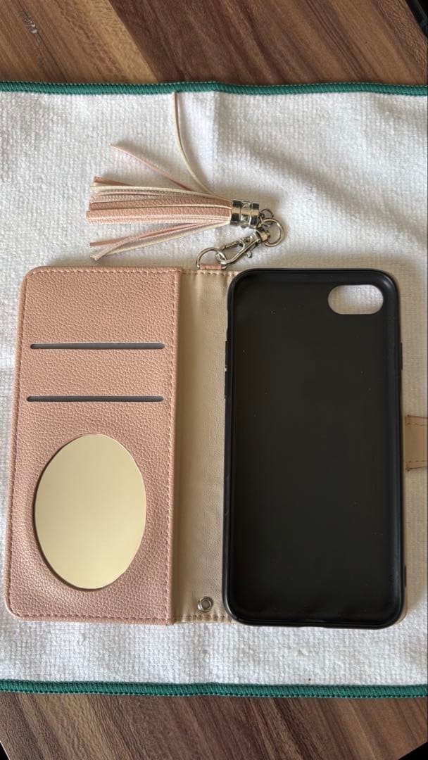 pineさんへ　Apple iPhone SE3 鏡付手帳ケース付