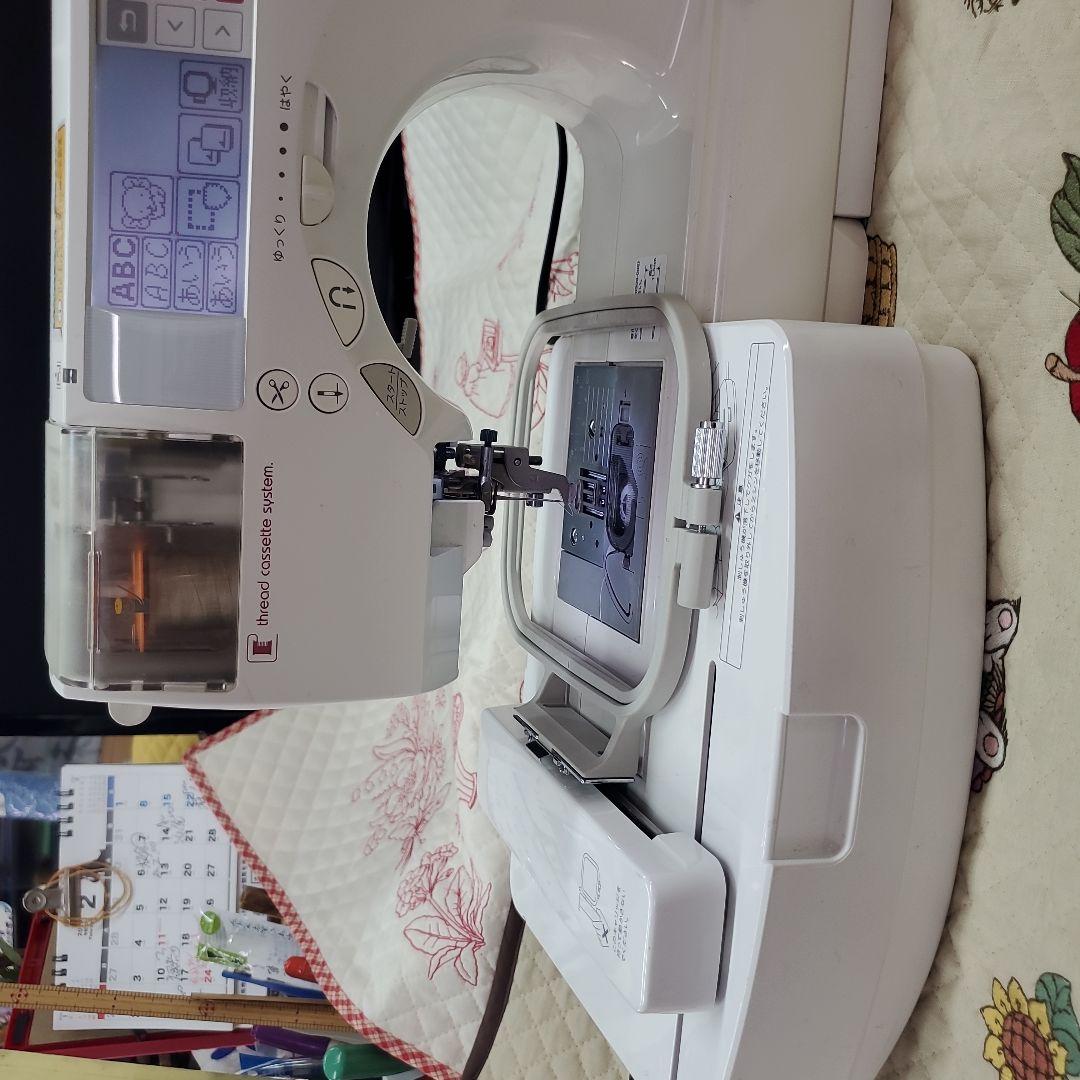 BROTHER刺繍機つきミシンです。