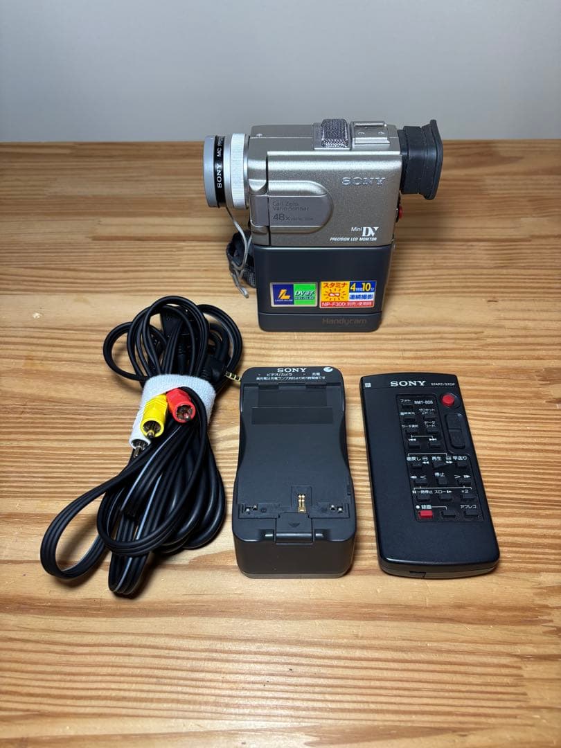 Sony MiniDV ビデオカメラ DCR-PC10 ファインダー以外完動品