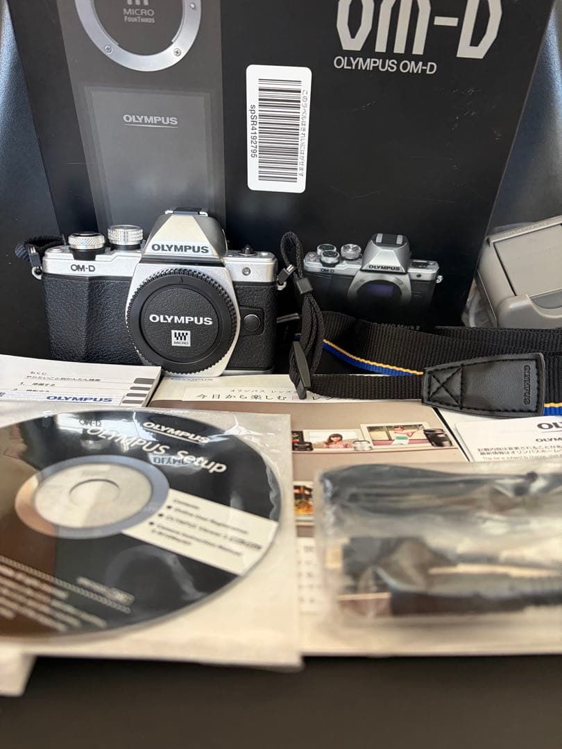 【美品・3637回】OM-D E-M10 Mark II ボディ