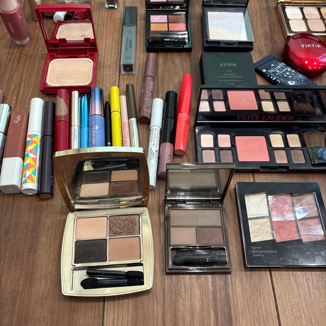 コスメ大量まとめ売り　デパコス＆プチプラ　クレド、Dior、CHANEL
