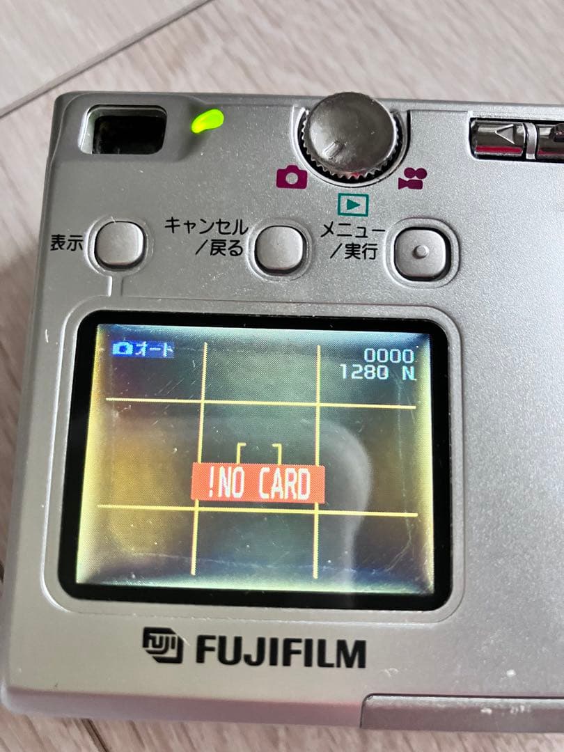 匿名配送♪動作確認済 オールドコンデジFUJIFILM finepix4500