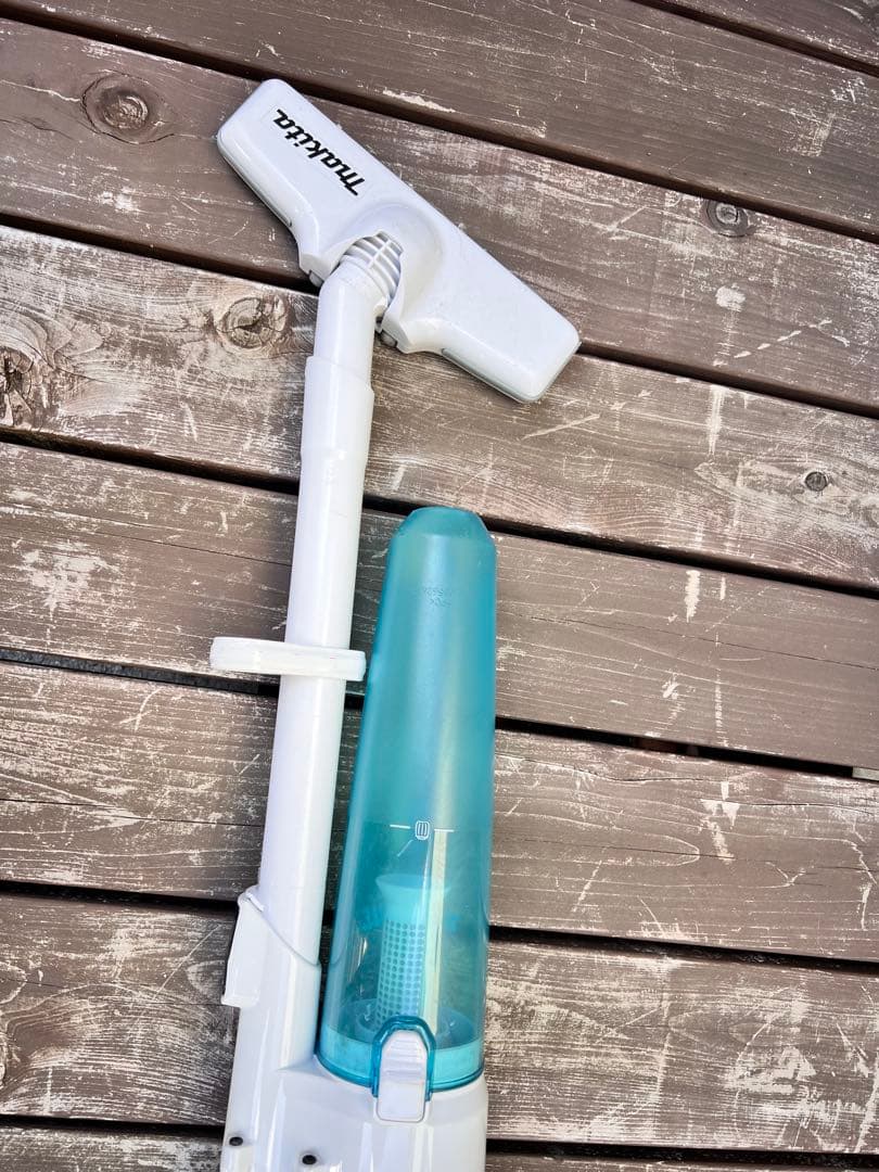 マキタ　掃除機　18v