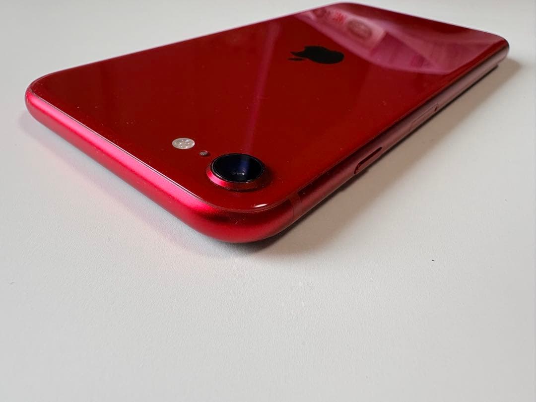 Apple iPhone SE 第3世代 レッド 本体