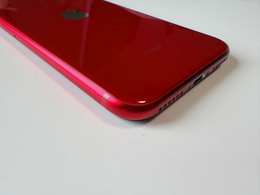 Apple iPhone SE 第3世代 レッド 本体
