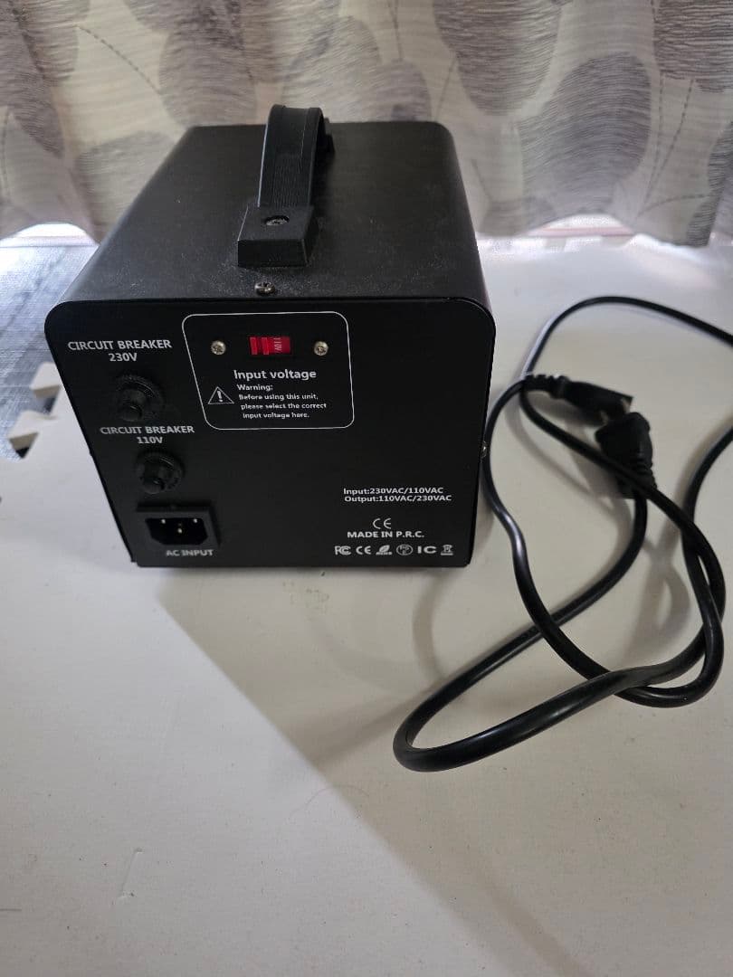 LVYUAN 変圧器 1000VA 900W