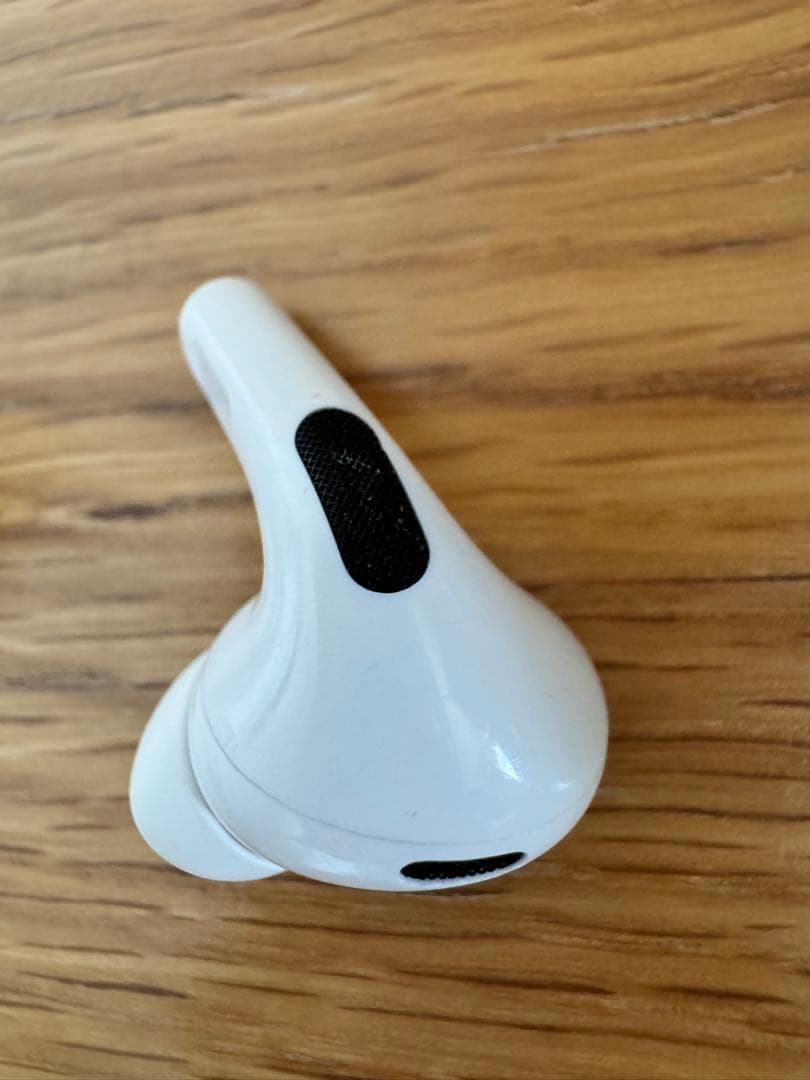 AirPods Pro 第二世代　Lightning 右耳のみ