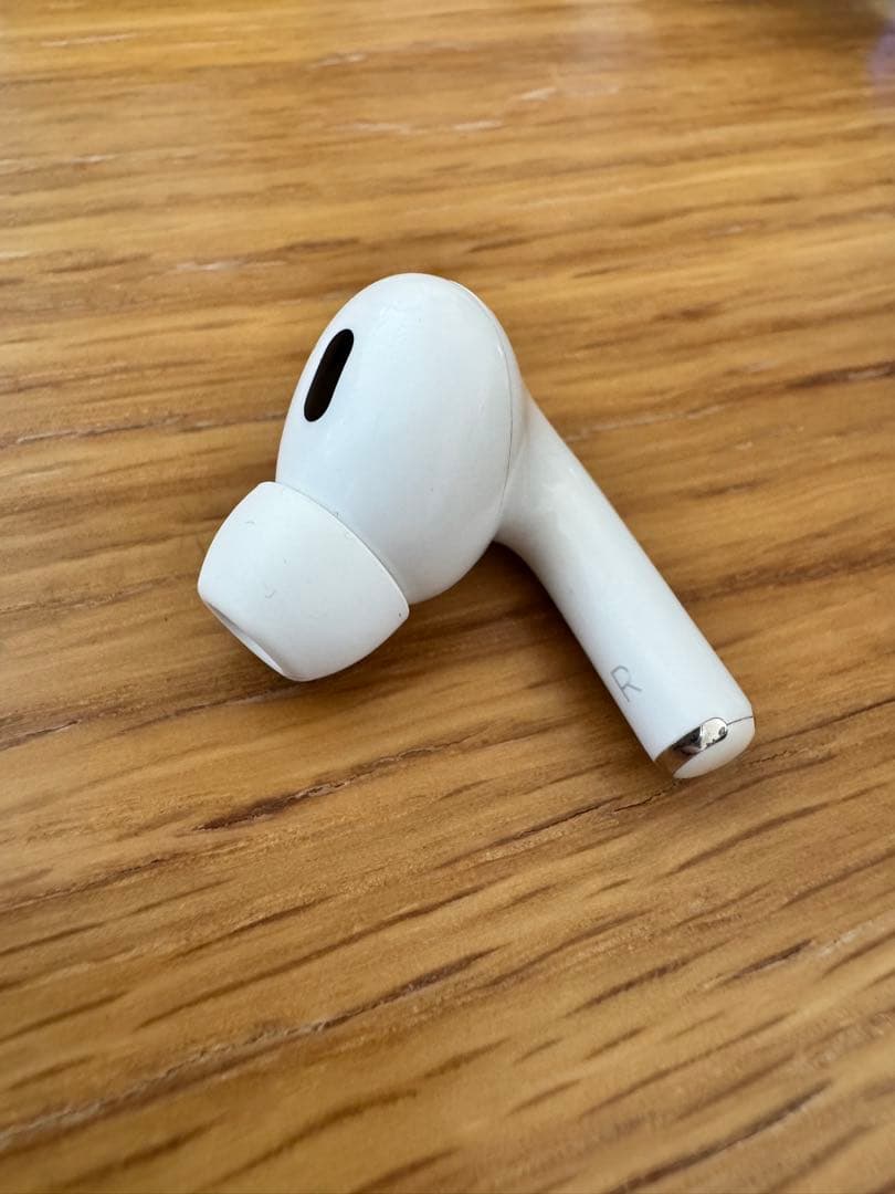 AirPods Pro 第二世代　Lightning 右耳のみ