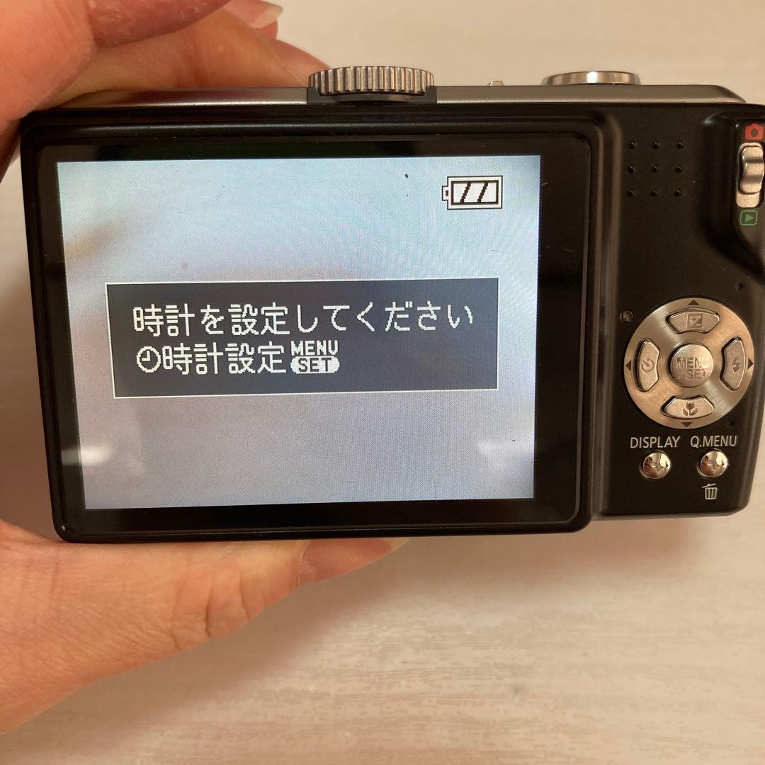 ほぼ美品パナソニックコンパクトデジタルカメラLUMX DMC-TZ5 ブラック