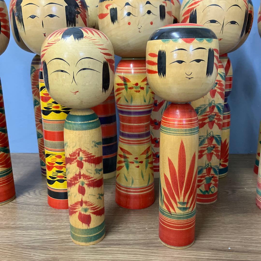 D-2 伝統こけし 12本セット 鳴子 遠刈田など 作家物 サイン有 まとめ売り