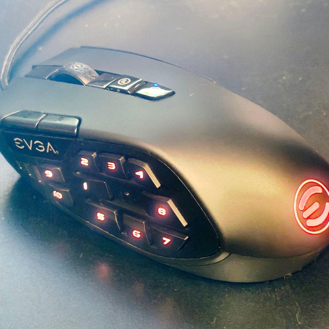 EVGA　X15 12ボタン　8000ポーリングレート　マウス
