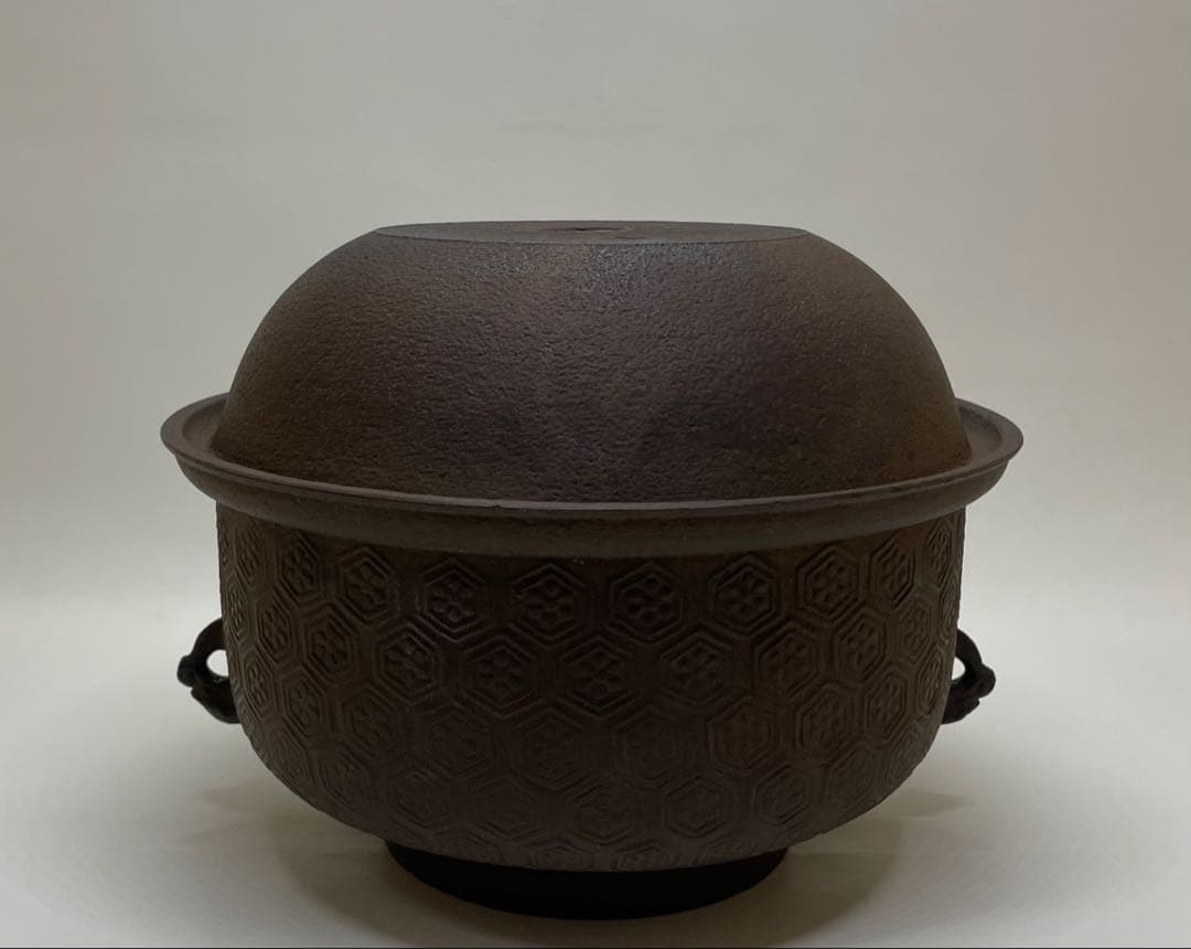 人間国宝　釜師　高橋敬典　真形羽釜　亀甲地紋　茶釜　共箱　茶道具 　　g5113