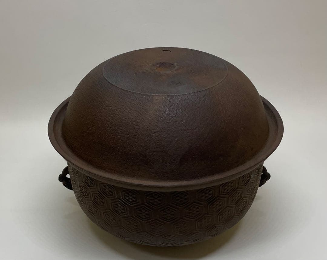 人間国宝　釜師　高橋敬典　真形羽釜　亀甲地紋　茶釜　共箱　茶道具 　　g5113