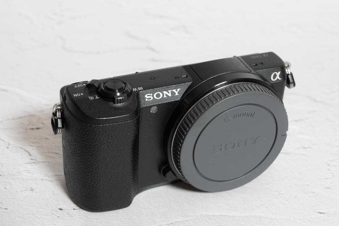 【美品】SONY α5100 APS-C Eマウント ミラーレス 超小型 軽量