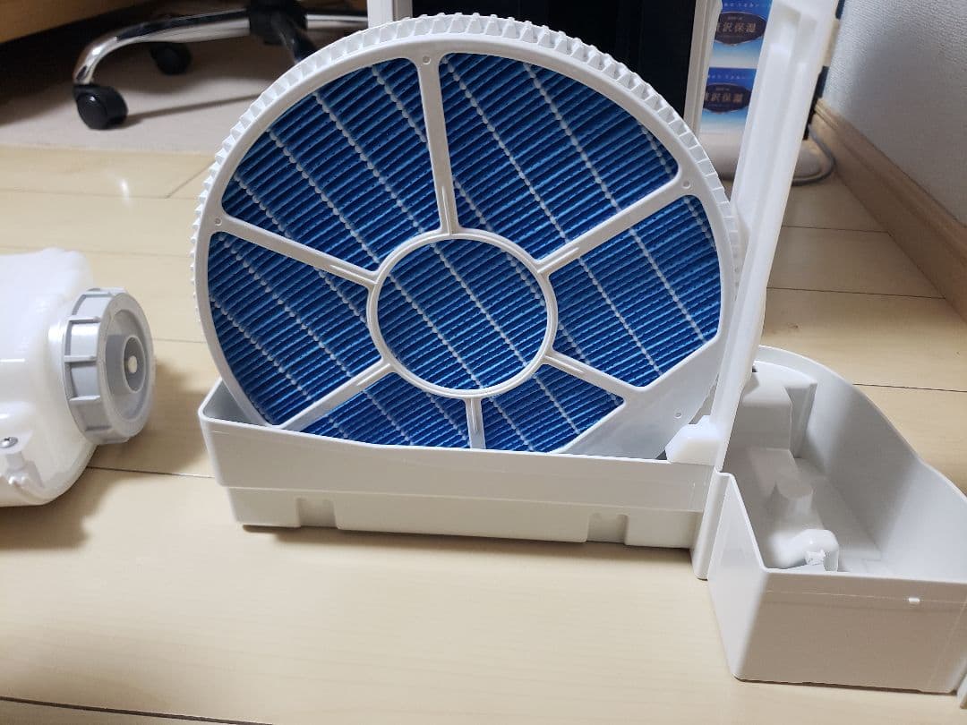 【美品】シャープ プラズマクラスター25000 KI-SS50 W ホワイト中古
